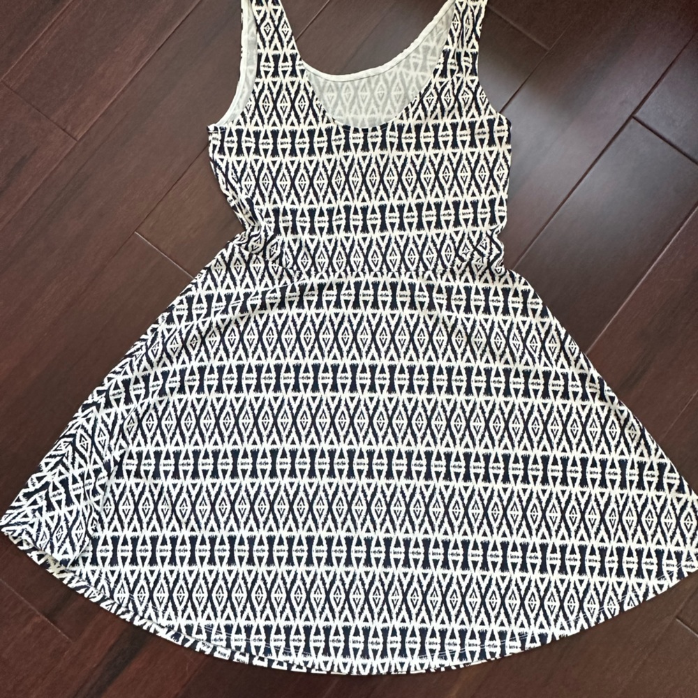 Super cute printed vacay dress